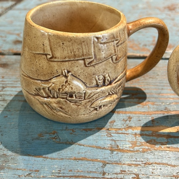 Vintage 1984 handmade Alaskan Design Pottery Mugs (2) - Picture 4 of 9